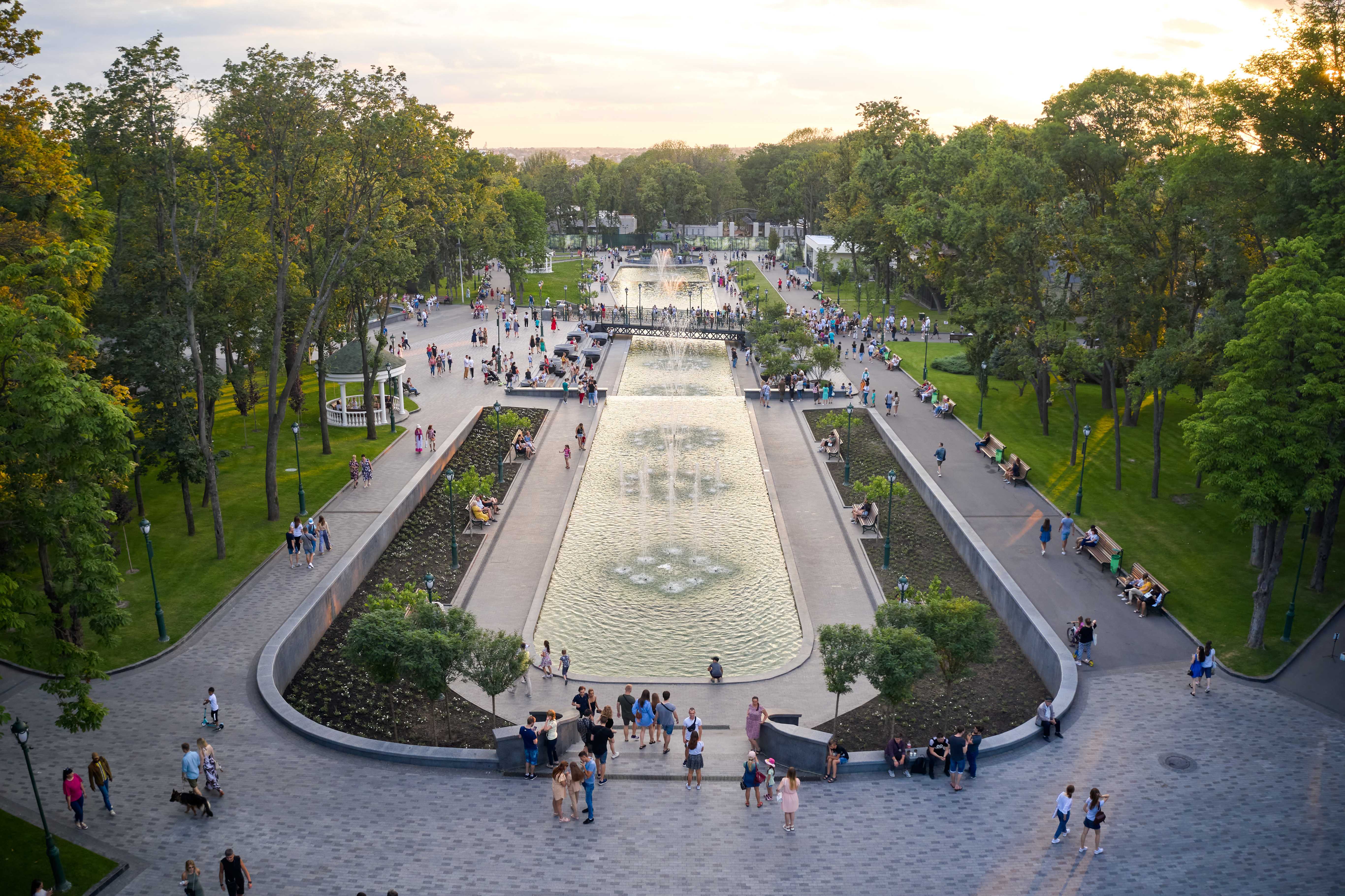 Shevchenko City Garden in summer