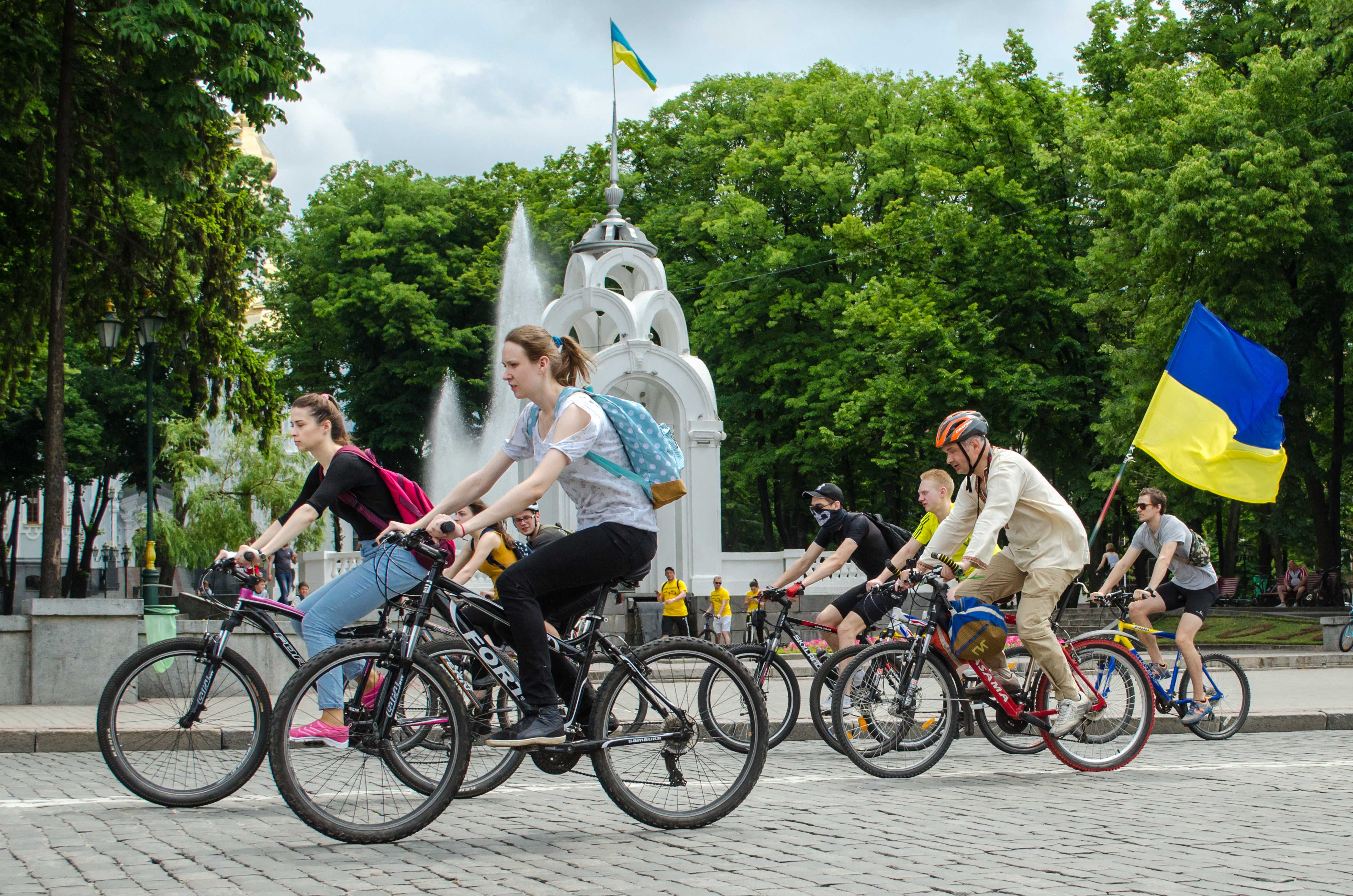 Bicycle routes for social and physical well-being